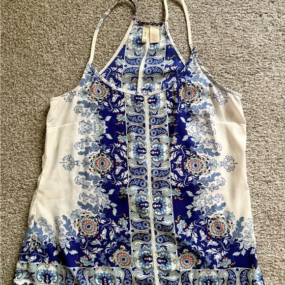 2 for 1 Suzy Shier Coral Floral Camisole and white blue flowy tops - Picture 14 of 14